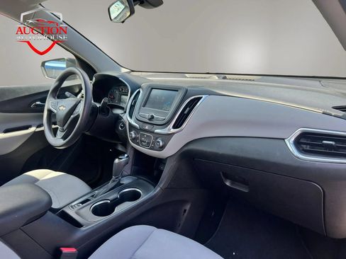 Used 2018 Chevrolet Equinox LS FWD image 25