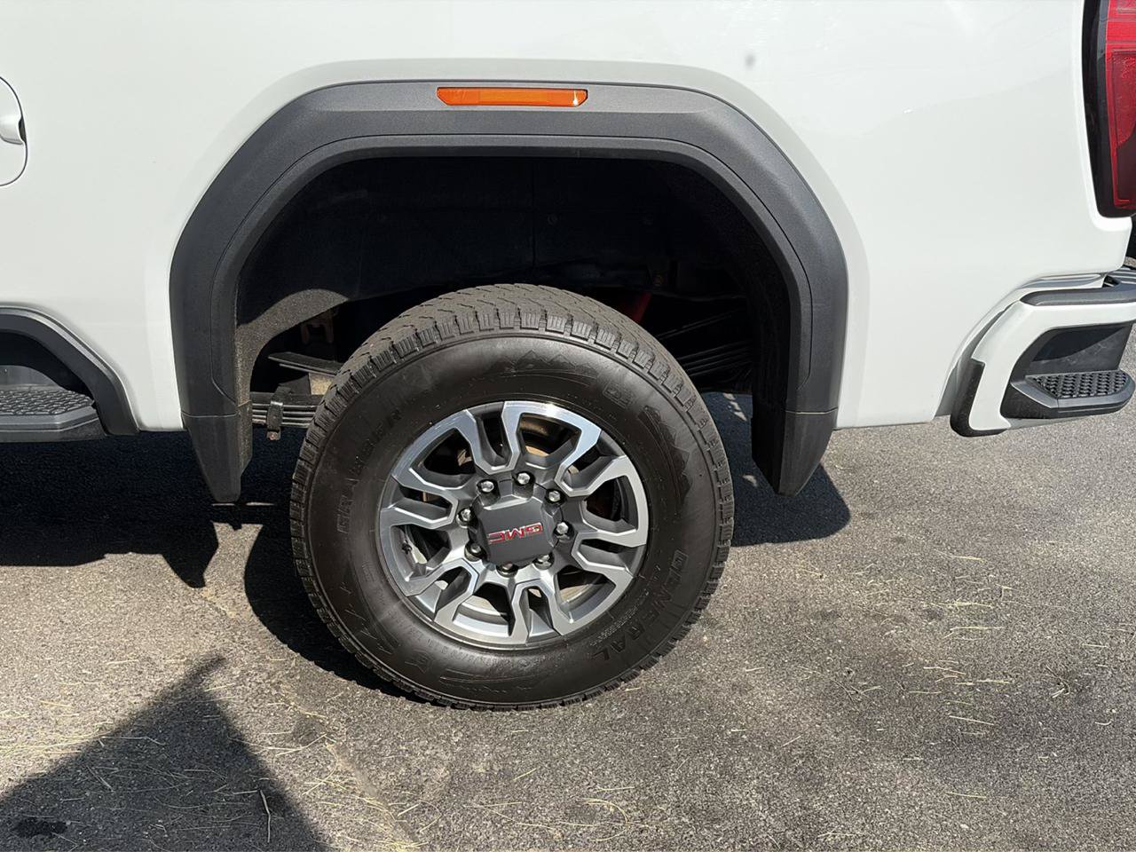 Used 2023 GMC Sierra 3500 AT4 AWD/4WD image 17