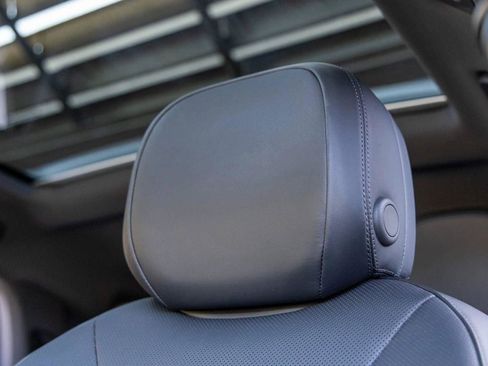 Certified 2025 Porsche Cayenne Coupe image 83