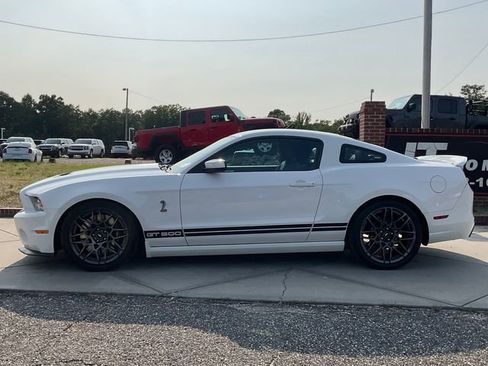 Used 2013 Ford Mustang Shelby GT500 image 4