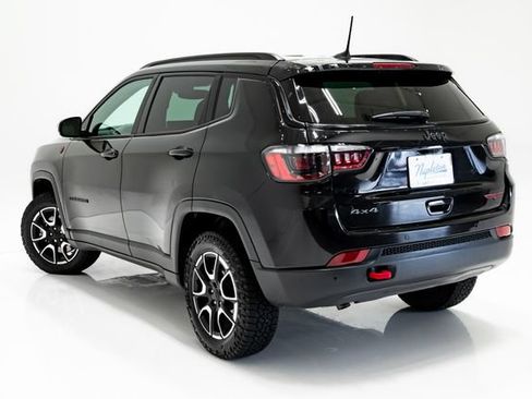 Certified 2024 Jeep Compass Trailhawk AWD/4WD image 31