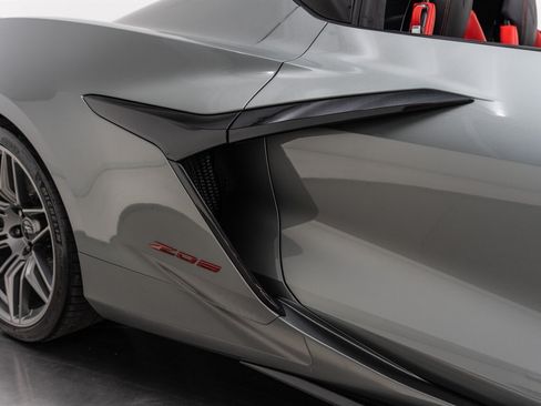 Used 2024 Chevrolet Corvette Z06 RWD image 25