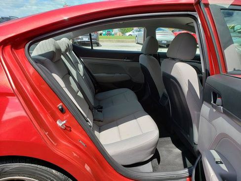 Used 2018 Hyundai Elantra SEL FWD image 16