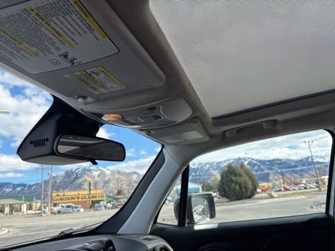 Used 2023 Jeep Renegade Latitude w/ Sun/Sound Group image 19