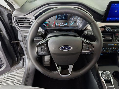 Used 2022 Ford Escape SE w/ Convenience Package image 12