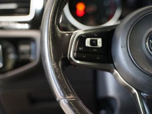 Used 2018 Volkswagen GTI Autobahn FWD image 29