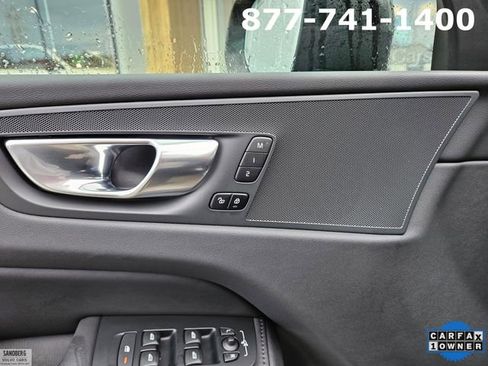 Certified 2025 Volvo XC60 B5 Core image 16