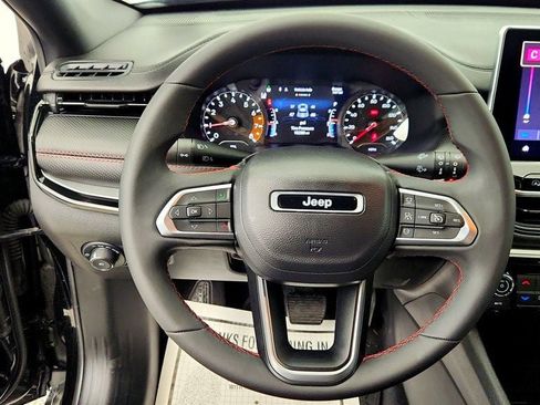 Used 2023 Jeep Compass Trailhawk image 13