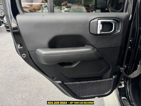 Used 2020 Jeep Wrangler Unlimited Sahara AWD/4WD image 21
