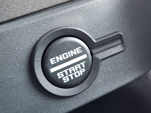 New 2025 Ford Bronco Badlands image 14