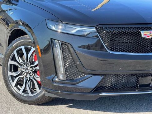 New 2025 Cadillac XT6 Sport w/ Technology Package image 11