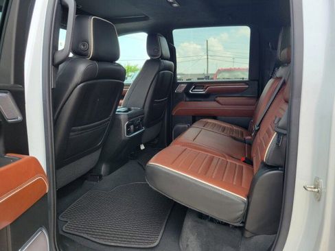 Used 2024 GMC Sierra 2500 Denali Ultimate image 29