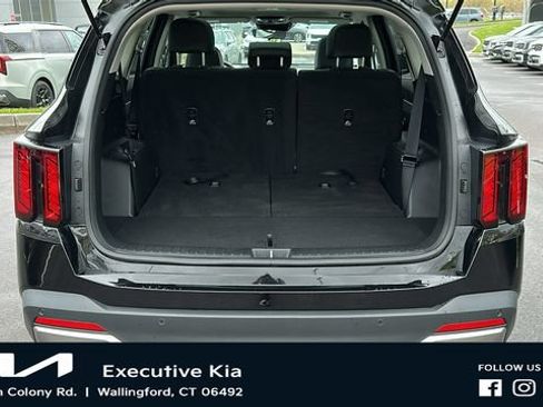Certified 2024 Kia Sorento S w/ Panoramic Sunroof Package AWD/4WD image 26