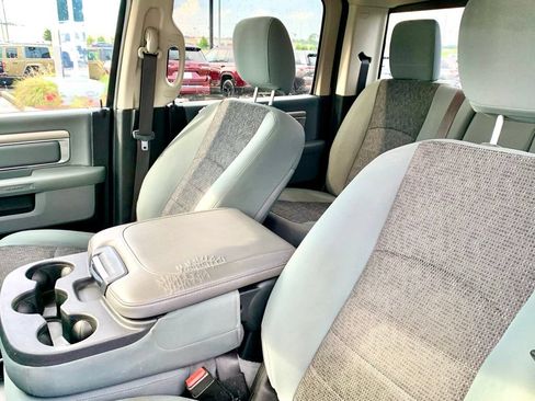 Used 2019 RAM 1500 Big Horn RWD image 16