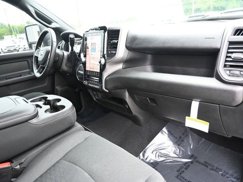 New 2026 RAM 2500 Tradesman AWD/4WD image 28