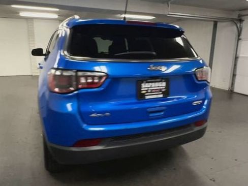 Used 2024 Jeep Compass Latitude AWD/4WD image 7