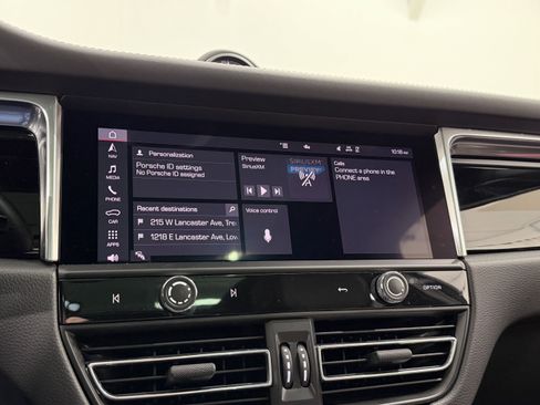 Certified 2023 Porsche Macan image 38