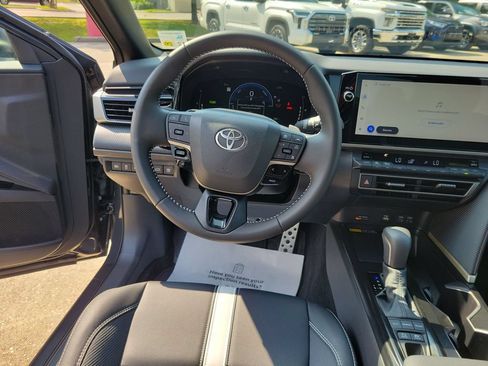Used 2026 Toyota Camry SE w/ Multimedia Upgrade Package FWD image 18