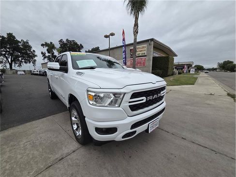 Used 2022 RAM 1500 Big Horn AWD/4WD image 3