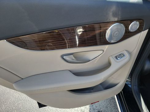 Used 2018 Mercedes-Benz C 300 Sedan image 10