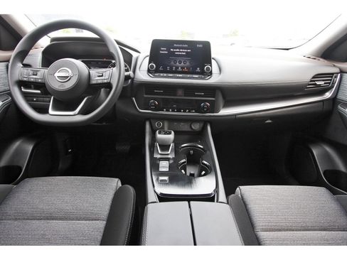 Certified 2023 Nissan Rogue SV FWD image 13