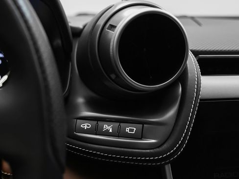 Certified 2020 Ferrari GTC4Lusso V12 image 58