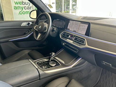 Used 2022 BMW X7 xDrive40i w/ M Sport Package AWD/4WD image 26