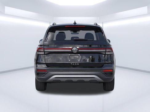 Used 2025 Volkswagen Taos S FWD image 7