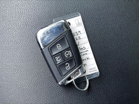 Used 2022 Volkswagen Atlas SEL Premium image 25