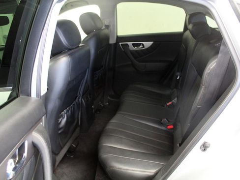 Used 2017 INFINITI QX70 AWD w/ Premium Package image 23