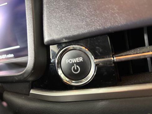 Used 2024 Mitsubishi Outlander SE image 13