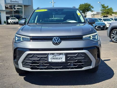 Used 2025 Volkswagen Taos SE AWD/4WD image 5