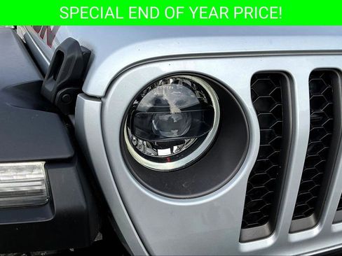 Used 2023 Jeep Gladiator Rubicon w/ LED Lighting Group image 32
