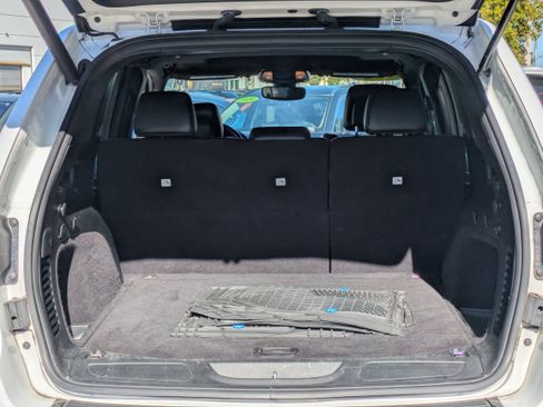 Used 2018 Jeep Grand Cherokee Altitude image 13