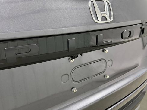 New 2025 Honda Pilot EX-L image 6