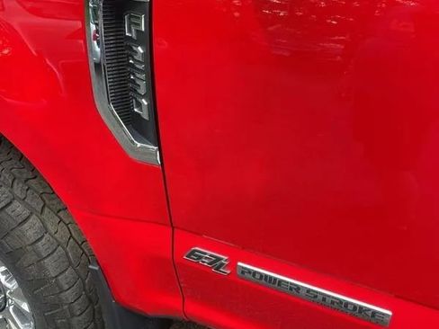 Used 2017 Ford F250 Lariat w/ Lariat Ultimate Package AWD/4WD image 14