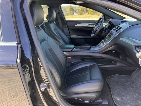 Used 2017 Lincoln MKZ Select w/ Technology Package image 28