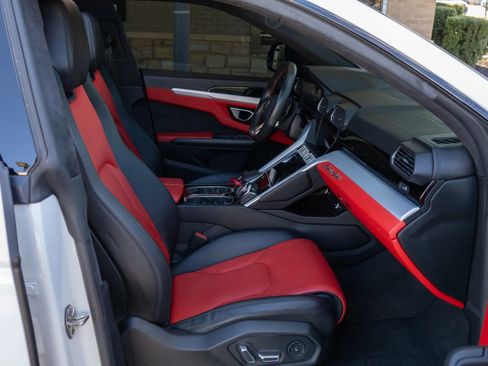 Used 2019 Lamborghini Urus image 52