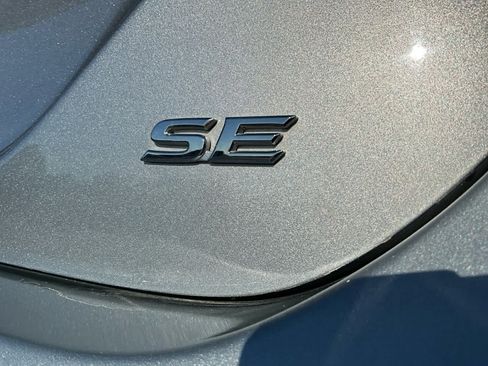 Used 2021 Toyota Camry SE FWD image 22