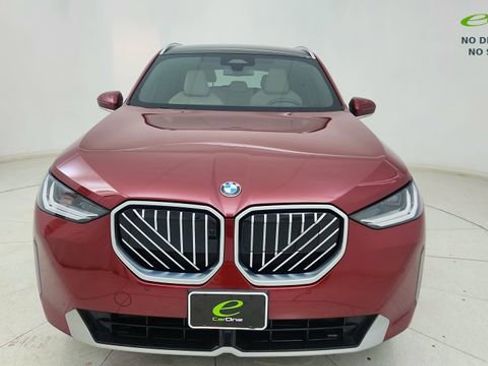 Used 2025 BMW X3 xDrive30i w/ Premium Package AWD/4WD image 2