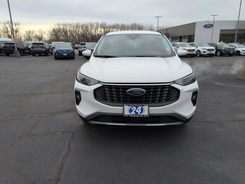 Used 2024 Ford Escape SE image 10