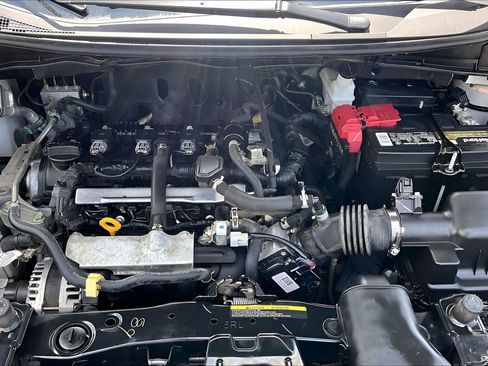 Used 2023 Nissan Versa S FWD image 31