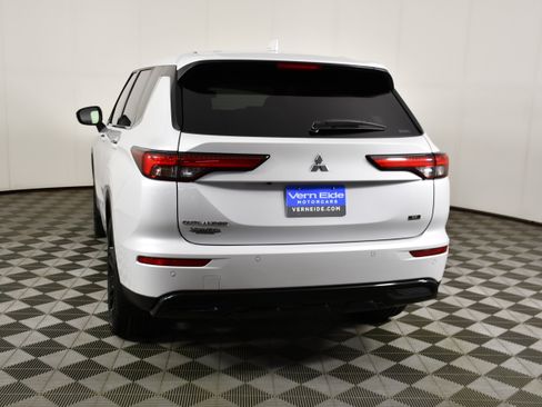 Used 2023 Mitsubishi Outlander SE Black Edition AWD/4WD image 7