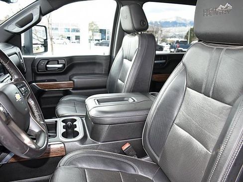 Used 2021 Chevrolet Silverado 2500 High Country w/ Z71 Off-Road Package image 14