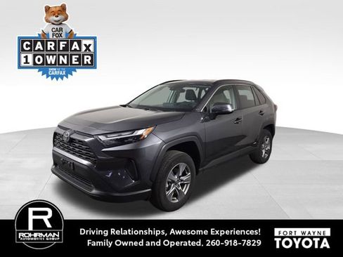 Used 2025 Toyota RAV4 XLE image 1