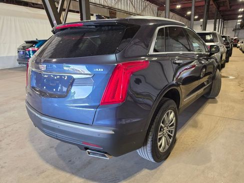 Used 2019 Cadillac XT5 Luxury AWD/4WD image 2