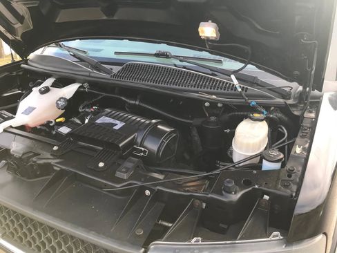 Used 2017 Chevrolet Express 3500 LT w/ LT Preferred Equipment Group image 44