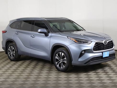 Used 2021 Toyota Highlander XLE image 63