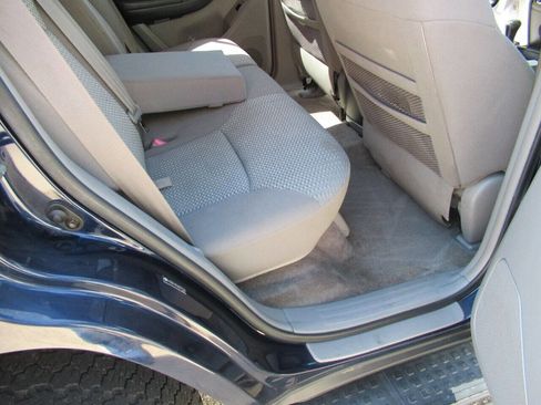 Used 2006 Toyota 4Runner SR5 AWD/4WD image 21