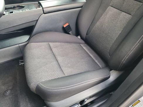 Used 2024 Nissan Rogue SV FWD image 17